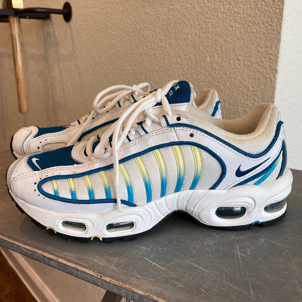 Women's Nike Max Tailwind 4